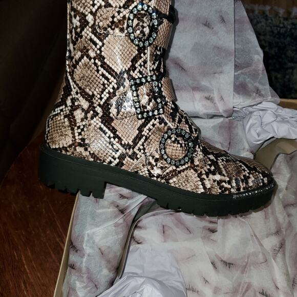 JESSICA SIMPSON NWT WOMENS KIRLAH BUCKLE STRAP LUG SOLE COMBAT BOOTS - Picture 1 of 8